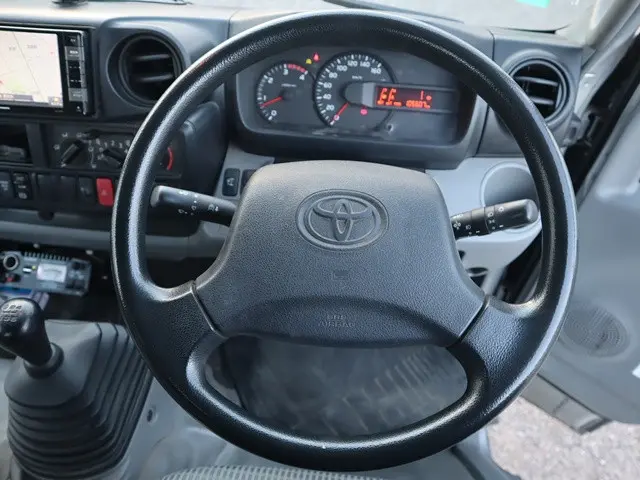 トヨタ トヨエース TKG-XZC600(2WD)の写真4