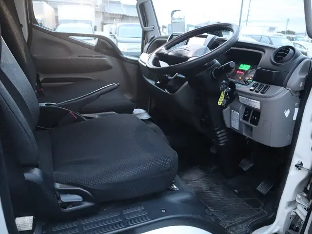 三菱 キャンター TPG-FBA20(2WD)の写真28