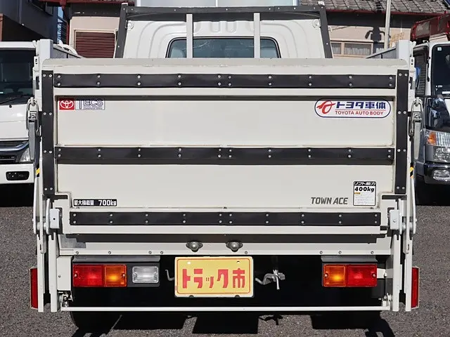 トヨタ タウンエーストラック DBF-S402U改(2WD)の写真6