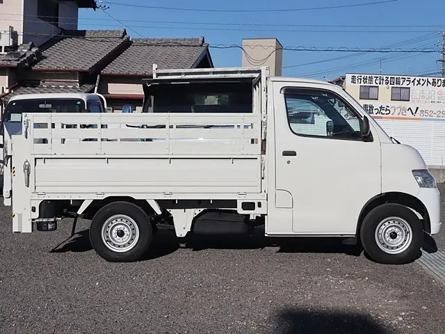 トヨタ タウンエーストラック DBF-S402U改(2WD)の写真8