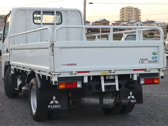 三菱 キャンター 2RG-FBA20(2WD)の写真3