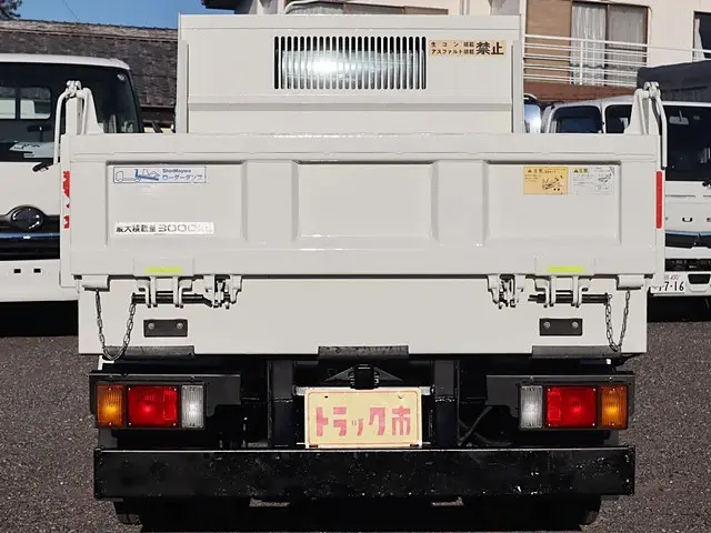 いすゞ エルフ TPG-NKR85AN(2WD)の写真6