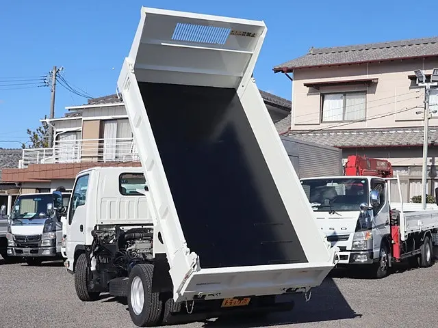 いすゞ エルフ TPG-NKR85AN(2WD)の写真12