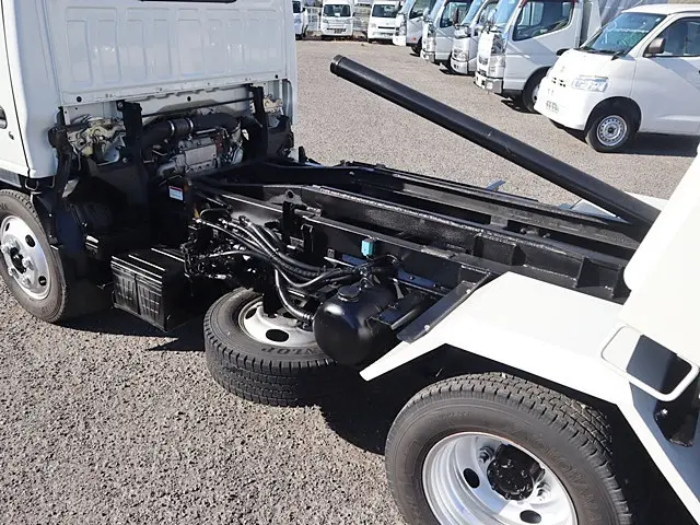 いすゞ エルフ TPG-NKR85AN(2WD)の写真18