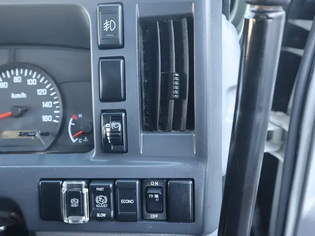 いすゞ エルフ TPG-NKR85AN(2WD)の写真36