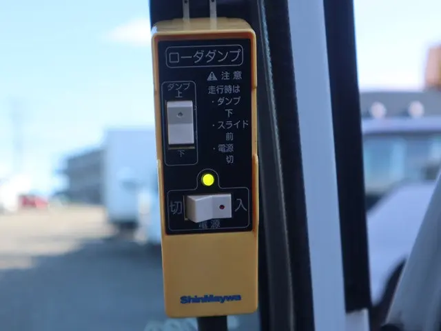 いすゞ エルフ TPG-NKR85AN(2WD)の写真37