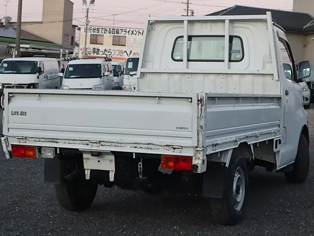 トヨタ ライトエーストラック ABF-S402U(2WD)の写真3