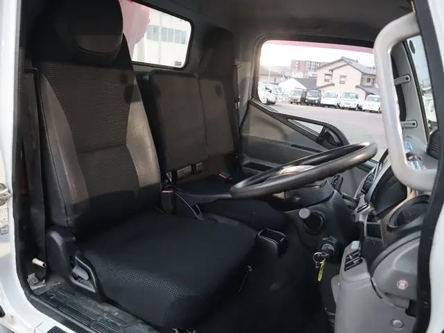 三菱 キャンター TPG-FEA50(2WD)の写真36