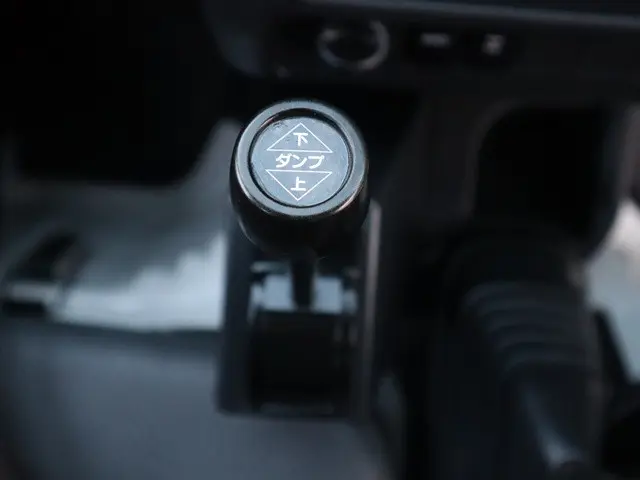 ダイハツ ハイゼットトラック EBD-S510P(4WD)の写真36