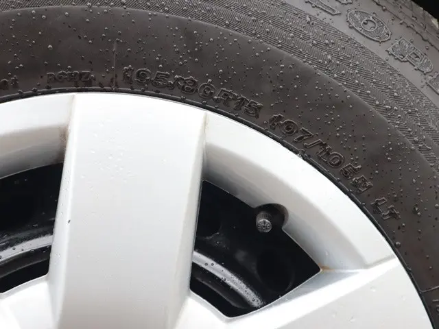 トヨタ ハイエースバン 3BF-TRH200V(2WD)の写真27