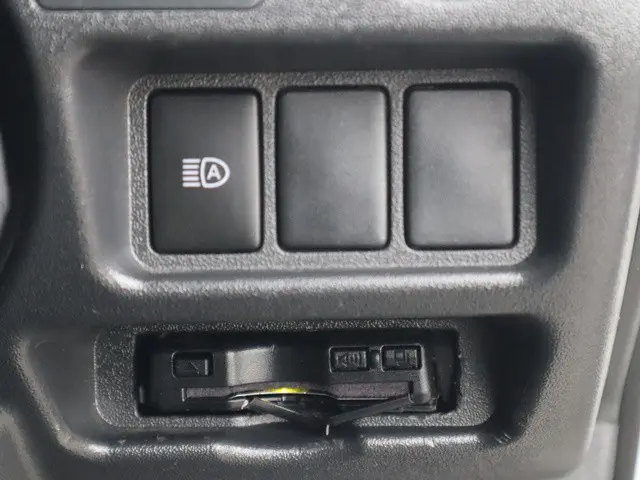 トヨタ ハイエースバン 3BF-TRH200V(2WD)の写真43