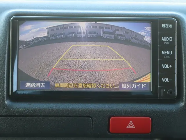 トヨタ ハイエースバン 3BF-TRH200V(2WD)の写真16