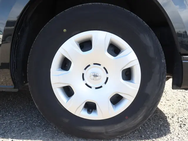 トヨタ ハイエースバン 3BF-TRH200V(2WD)の写真23