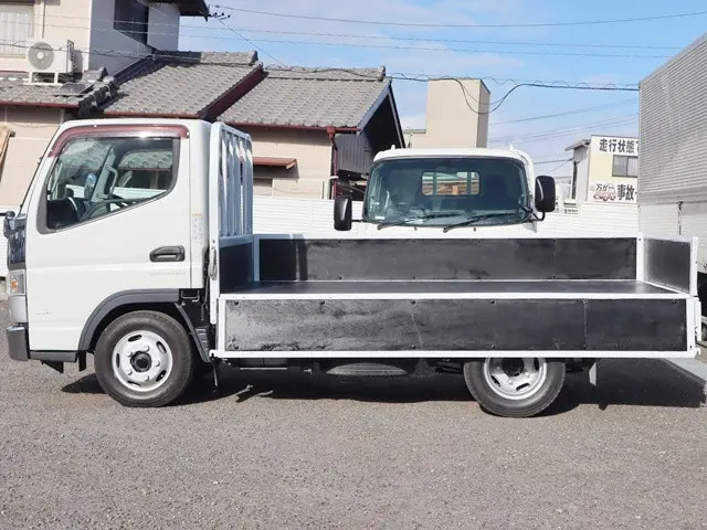 三菱 キャンター TPG-FBA20(2WD)の写真13