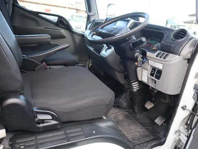 三菱 キャンター TPG-FBA20(2WD)の写真29
