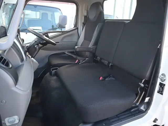 三菱 キャンター TPG-FBA20(2WD)の写真32