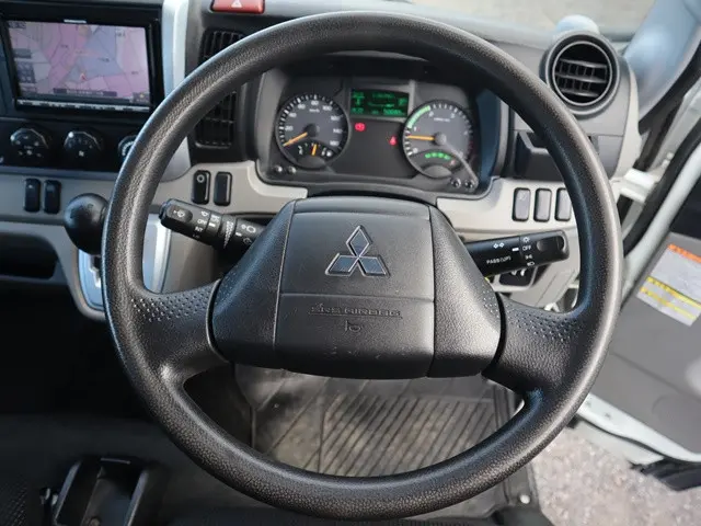 三菱 キャンター TPG-FBA20(2WD)の写真33