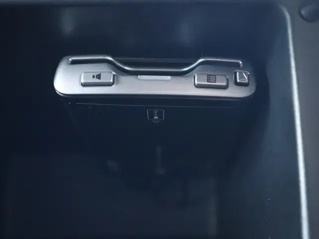 三菱 キャンター TPG-FBA20(2WD)の写真36