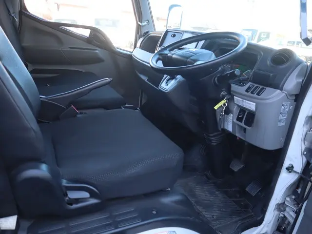 三菱 キャンター TPG-FBA20(2WD)の写真29