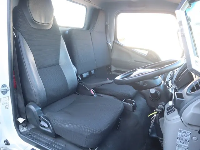 三菱 キャンター TPG-FBA20(2WD)の写真30