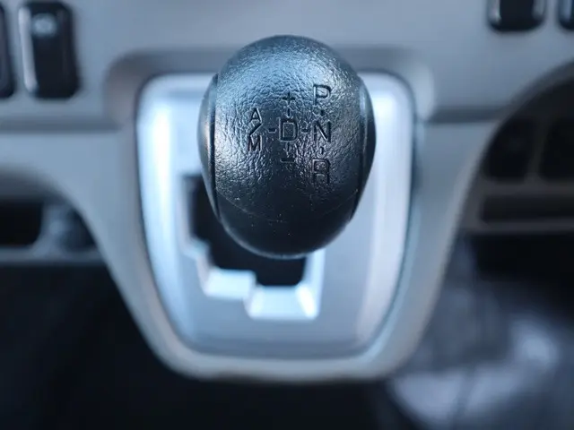 三菱 キャンター TPG-FBA20(2WD)の写真34