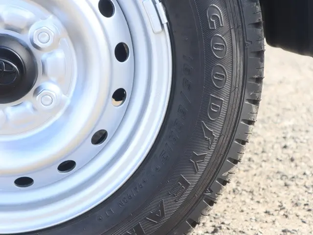 トヨタ ライトエースバン DBF-S402M(2WD)の写真23