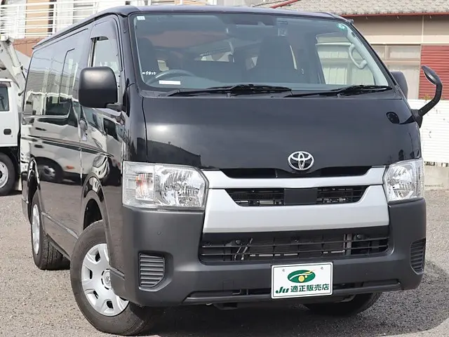 トヨタ ハイエースバン 3BF-TRH200V(2WD)の写真4