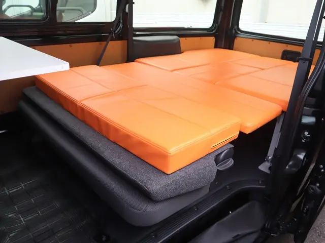 トヨタ ハイエースバン 3BF-TRH200V(2WD)の写真14