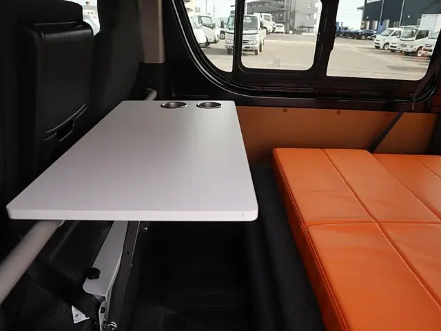 トヨタ ハイエースバン 3BF-TRH200V(2WD)の写真18