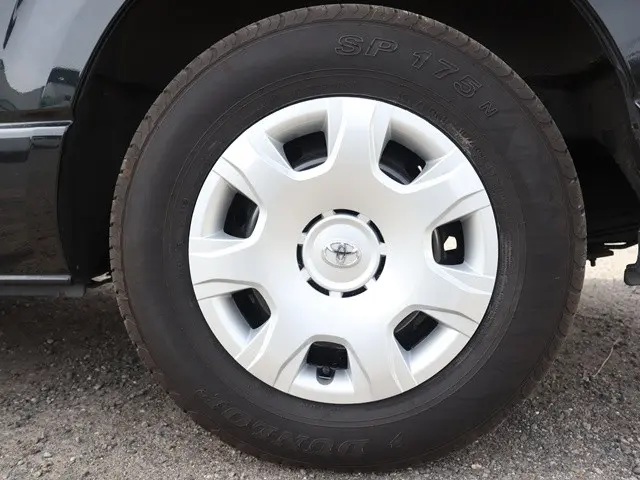 トヨタ ハイエースバン 3BF-TRH200V(2WD)の写真31