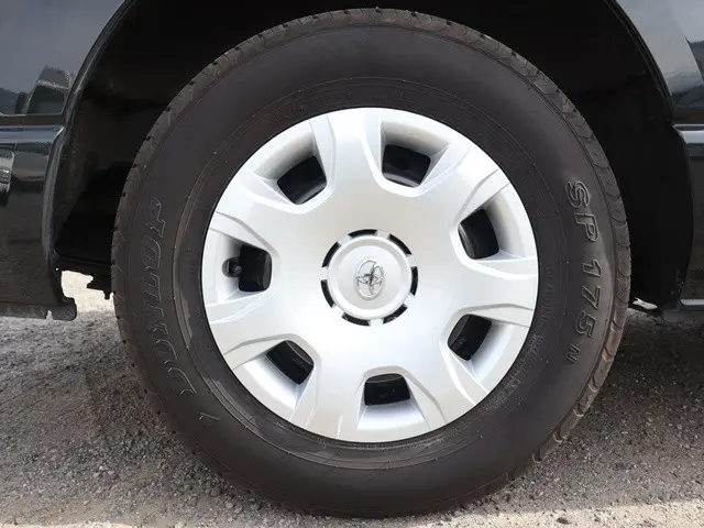 トヨタ ハイエースバン 3BF-TRH200V(2WD)の写真34