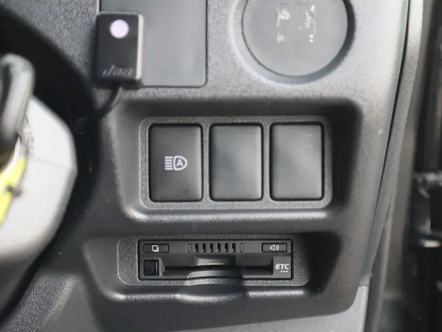 トヨタ ハイエースバン 3BF-TRH200V(2WD)の写真43