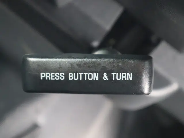 トヨタ ハイエースバン 3BF-TRH200V(2WD)の写真44