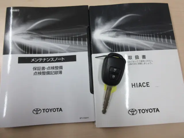 トヨタ ハイエースバン 3BF-TRH200V(2WD)の写真49