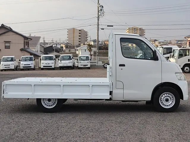 トヨタ ライトエーストラック DBF-S402U(2WD)の写真10