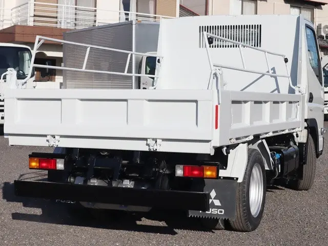 三菱 キャンター 2RG-FBA30(2WD)の写真2