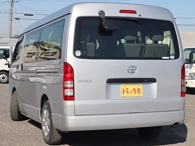 トヨタ ハイエース CBA-TRH214W(2WD)の写真7