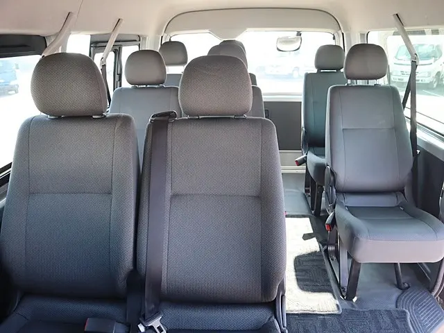 トヨタ ハイエース CBA-TRH214W(2WD)の写真14
