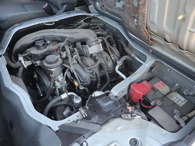 トヨタ ハイエース CBA-TRH214W(2WD)の写真16