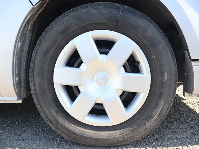 トヨタ ハイエース CBA-TRH214W(2WD)の写真21