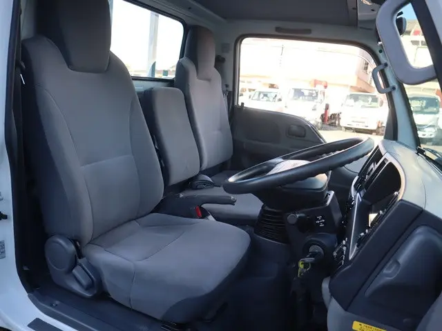 いすゞ エルフ TKG-NJR85A(2WD)の写真30