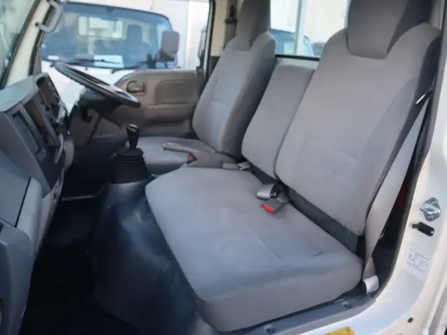 いすゞ エルフ TKG-NJR85A(2WD)の写真32