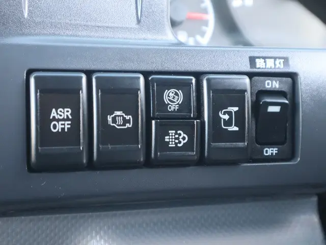 いすゞ エルフ TKG-NJR85A(2WD)の写真36