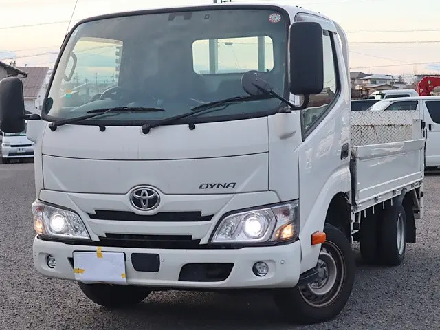 トヨタ ダイナ 3BF-TRY230(2WD)の写真1
