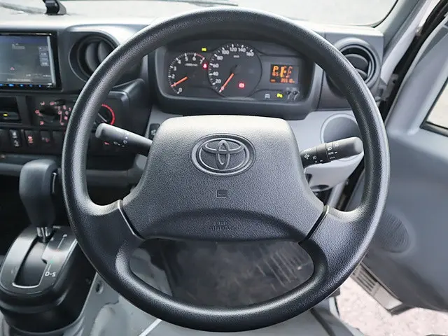 トヨタ ダイナ 3BF-TRY230(2WD)の写真4