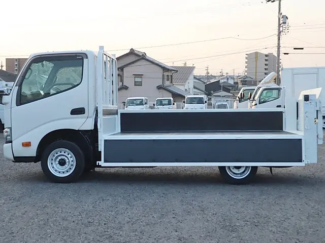 トヨタ ダイナ 3BF-TRY230(2WD)の写真13