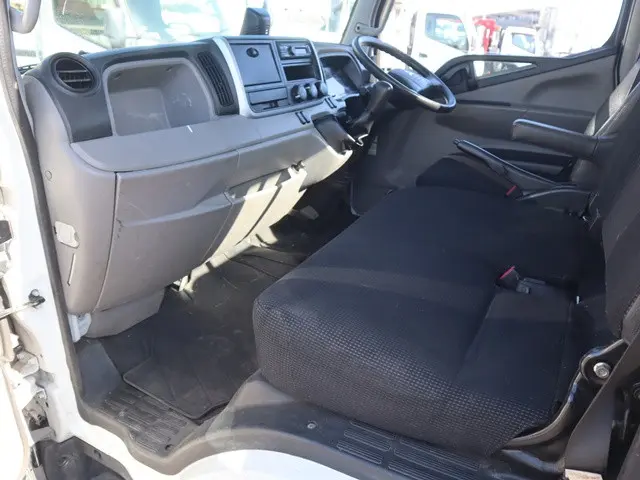 三菱 キャンター 2RG-FBA20(2WD)の写真34