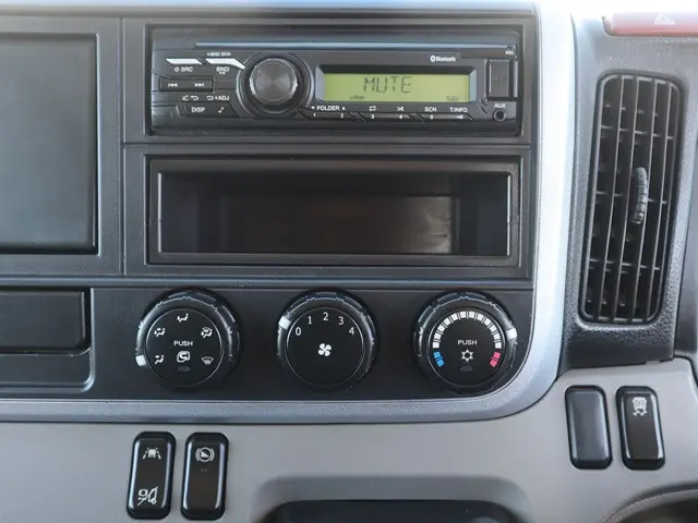 三菱 キャンター 2RG-FBA20(2WD)の写真38