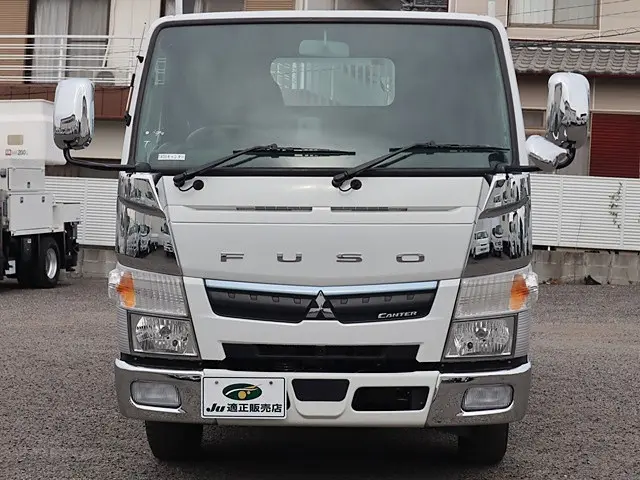 三菱 キャンター 2PG-FBA60(2WD)の写真3