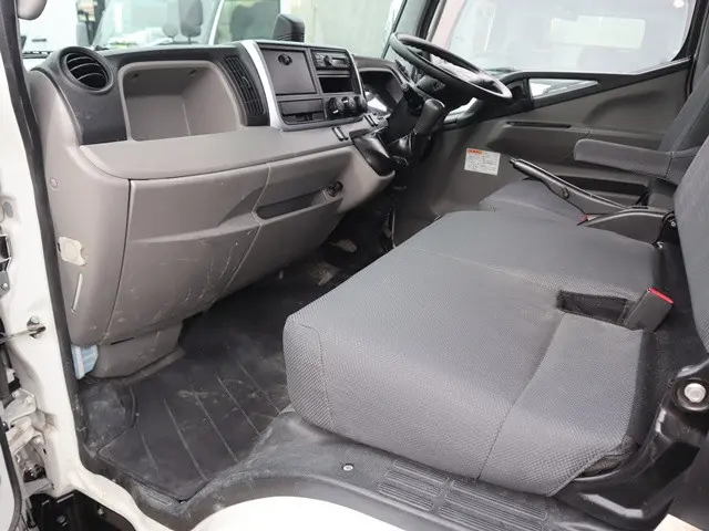 三菱 キャンター 2PG-FBA60(2WD)の写真33